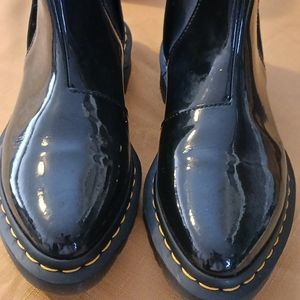 Women's Dr. Martens AirWair with bouncing soles size 7 US